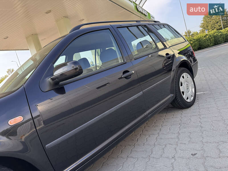 Універсал Volkswagen Golf 2001 в Дрогобичі