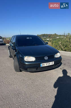 Хетчбек Volkswagen Golf 2001 в Рівному