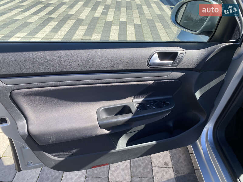 Універсал Volkswagen Golf 2008 в Львові