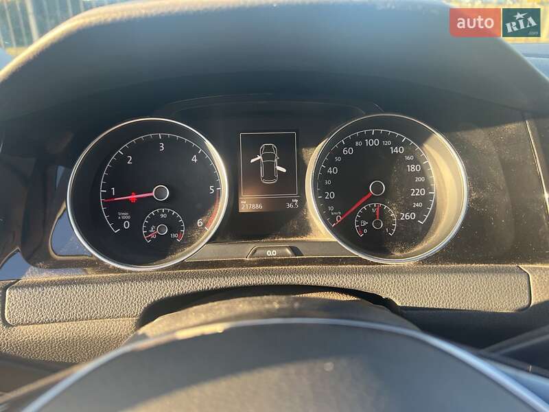 Хетчбек Volkswagen Golf 2013 в Полтаві