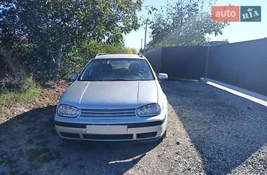 Універсал Volkswagen Golf 2000 в Івано-Франківську