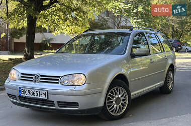 Універсал Volkswagen Golf 2001 в Львові