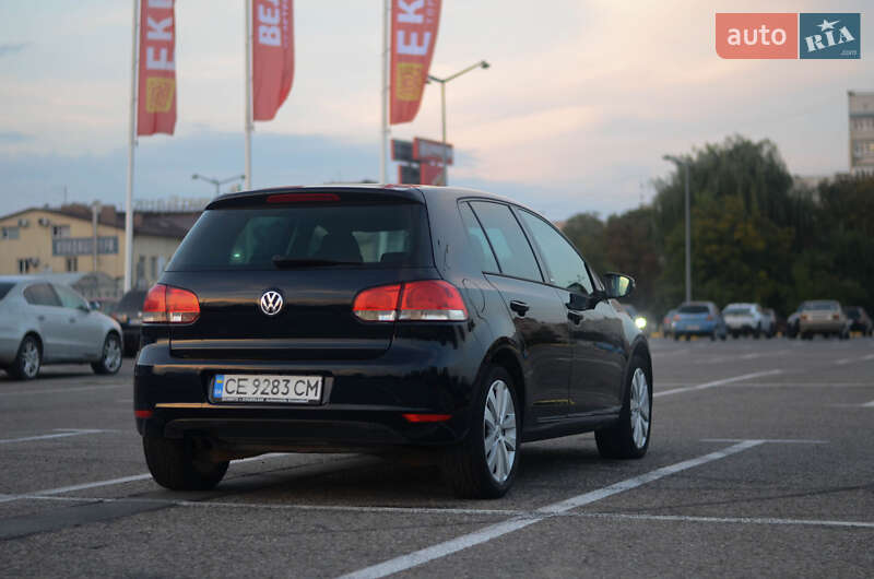 Хэтчбек Volkswagen Golf 2011 в Черновцах