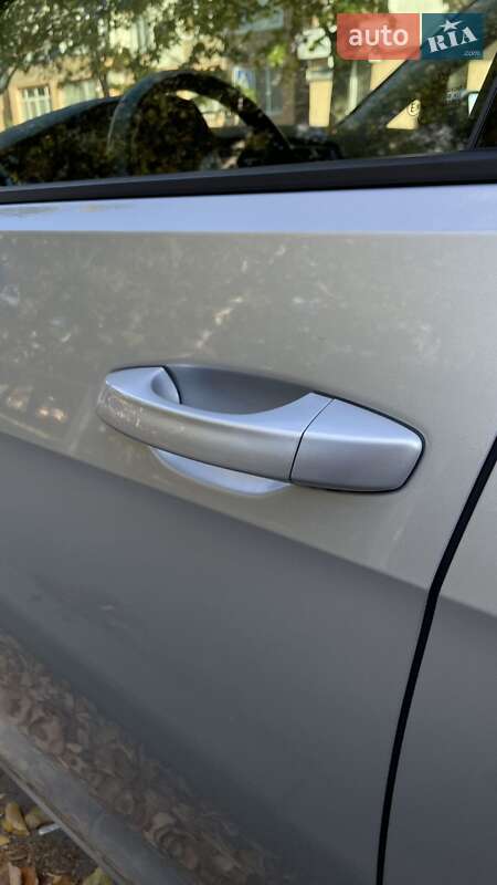 Універсал Volkswagen Golf 2015 в Полтаві