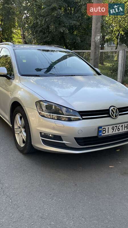 Універсал Volkswagen Golf 2015 в Полтаві