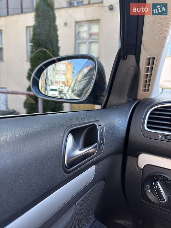 Універсал Volkswagen Golf 2010 в Ужгороді