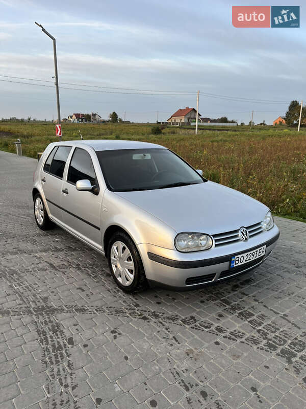 Volkswagen Golf 2001
