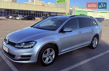 Универсал Volkswagen Golf 2015 в Киеве