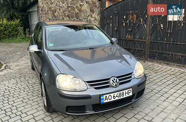 Хетчбек Volkswagen Golf 2005 в Львові