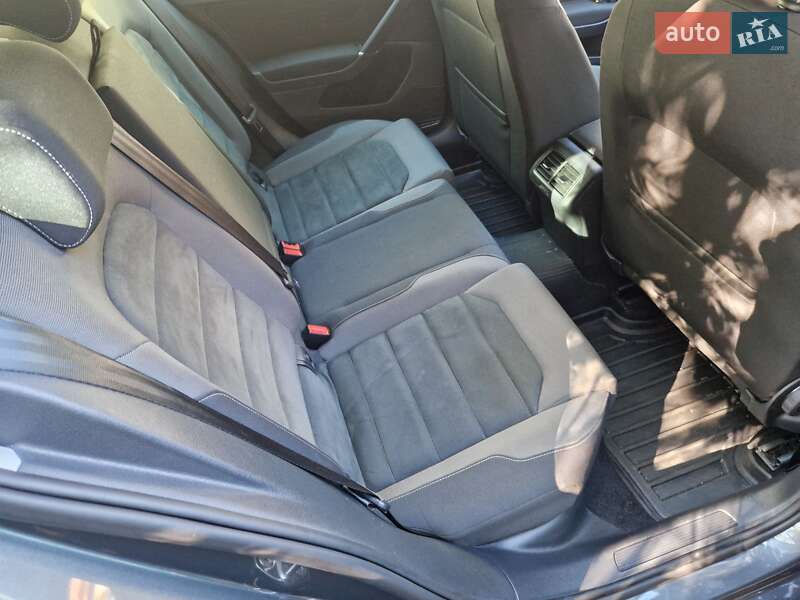 Универсал Volkswagen Golf 2019 в Кропивницком фото 49 Универсал Volkswagen Golf 2019 в Кропивницком