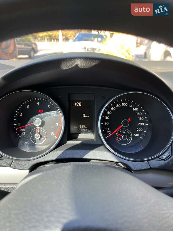 Хэтчбек Volkswagen Golf 2011 в Одессе