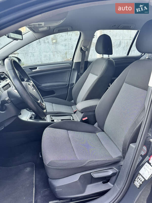 Универсал Volkswagen Golf 2013 в Запорожье