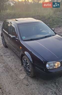Хетчбек Volkswagen Golf 1998 в Хотині