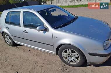 Хетчбек Volkswagen Golf 2002 в Коростені