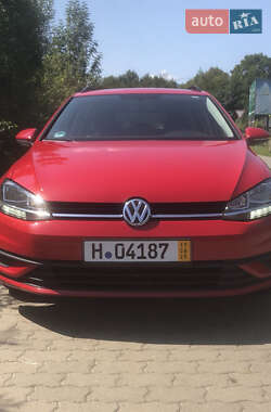 Універсал Volkswagen Golf 2017 в Ужгороді