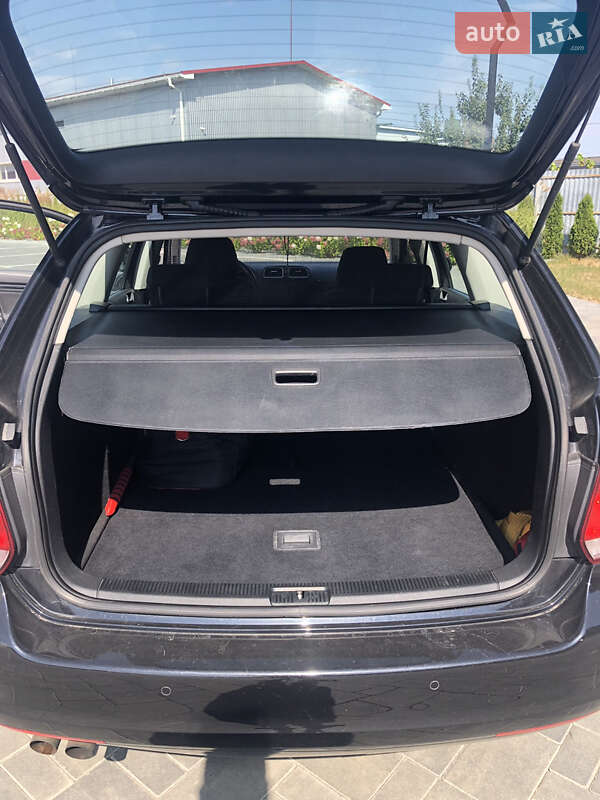 Универсал Volkswagen Golf 2010 в Луцке