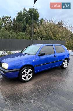 Хэтчбек Volkswagen Golf 1997 в Городенке