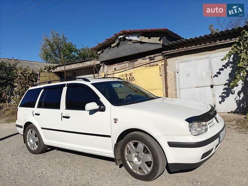 Универсал Volkswagen Golf 2004 в Умани фото 6 Универсал Volkswagen Golf 2004 в Умани