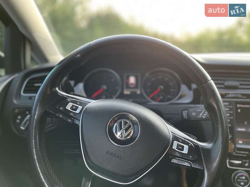 Універсал Volkswagen Golf 2014 в Хмельницькому