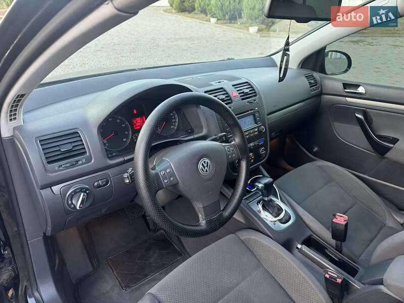 Хэтчбек Volkswagen Golf 2004 в Одессе фото 13 Хэтчбек Volkswagen Golf 2004 в Одессе