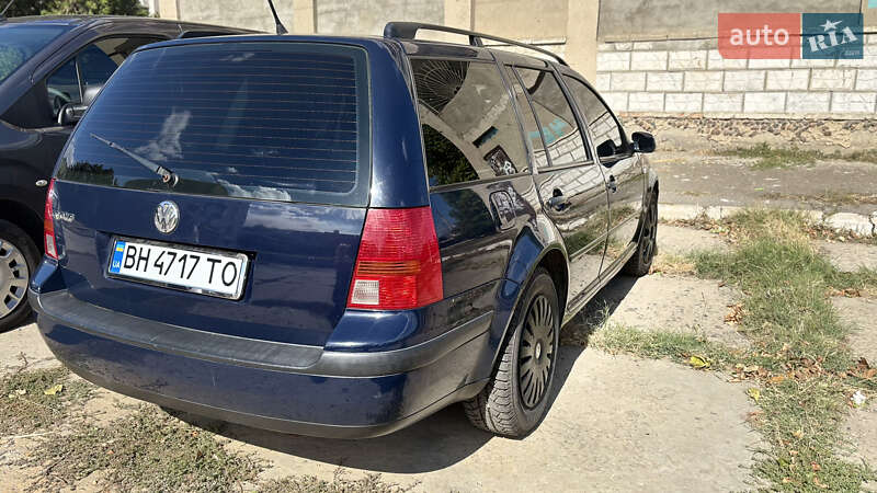 Універсал Volkswagen Golf 2002 в Ізмаїлі