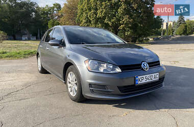 Хэтчбек Volkswagen Golf 2014 в Запорожье