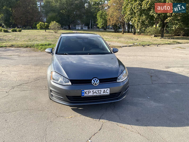 Хетчбек Volkswagen Golf 2014 в Запоріжжі