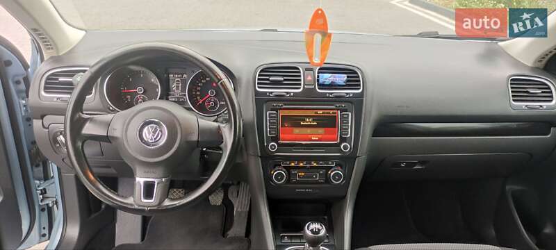 Универсал Volkswagen Golf 2010 в Надворной