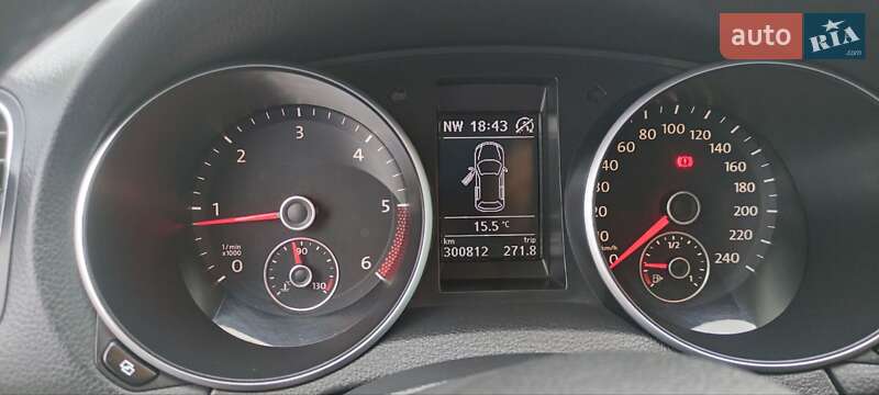 Универсал Volkswagen Golf 2010 в Надворной