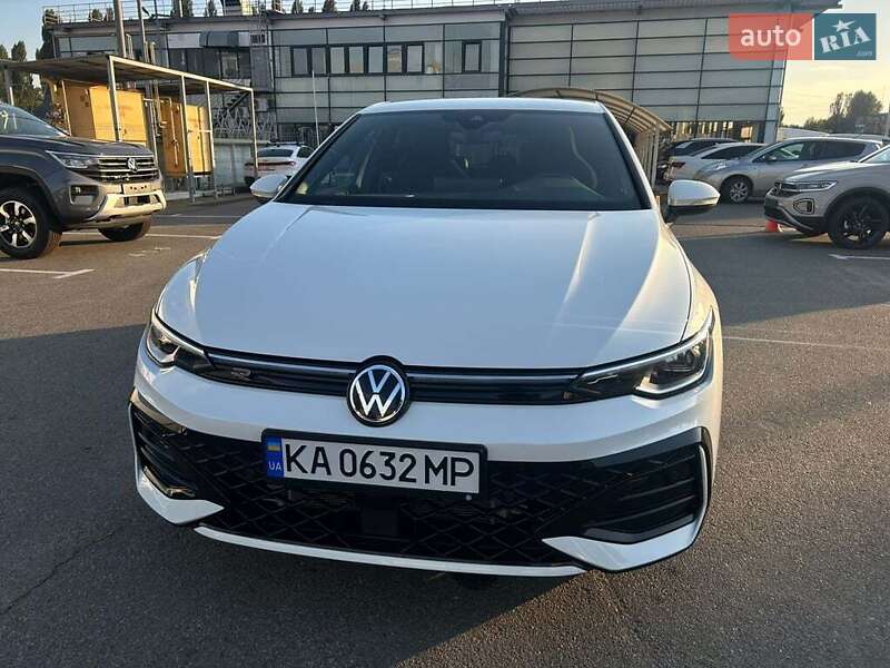 Хетчбек Volkswagen Golf 2024 в Івано-Франківську