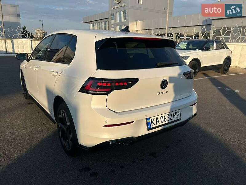Хетчбек Volkswagen Golf 2024 в Івано-Франківську