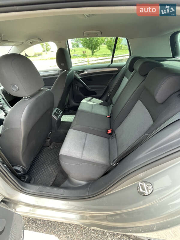 Хетчбек Volkswagen Golf 2013 в Миронівці