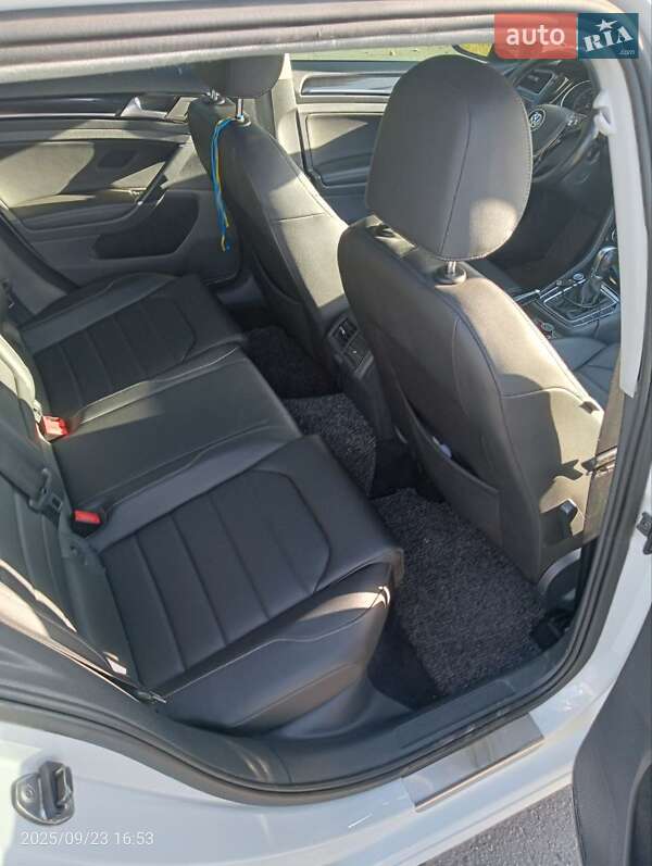 Универсал Volkswagen Golf 2015 в Днепре фото 18 Универсал Volkswagen Golf 2015 в Днепре