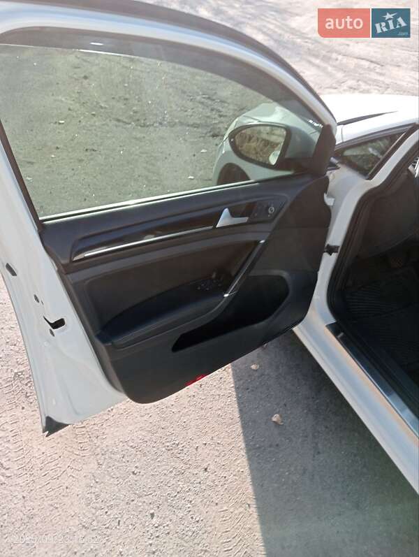 Универсал Volkswagen Golf 2015 в Днепре фото 23 Универсал Volkswagen Golf 2015 в Днепре