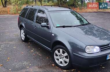 Універсал Volkswagen Golf 2003 в Звенигородці
