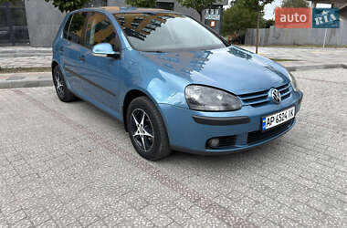 Хэтчбек Volkswagen Golf 2005 в Запорожье