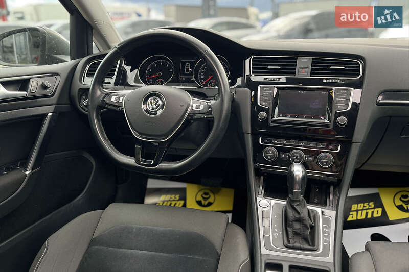 Хетчбек Volkswagen Golf 2014 в Мукачевому