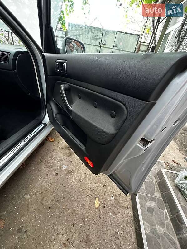 Хетчбек Volkswagen Golf 2000 в Ізмаїлі фото 7 Хетчбек Volkswagen Golf 2000 в Ізмаїлі