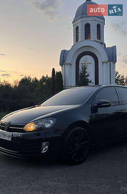 Хетчбек Volkswagen Golf 2008 в Ужгороді