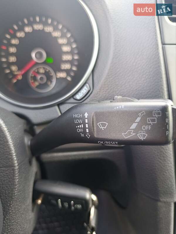 Универсал Volkswagen Golf 2012 в Киеве