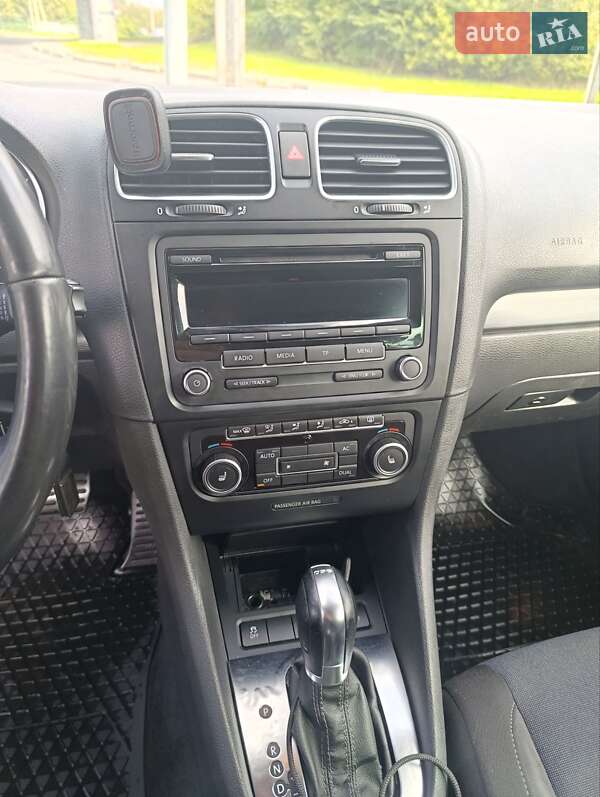 Универсал Volkswagen Golf 2012 в Киеве