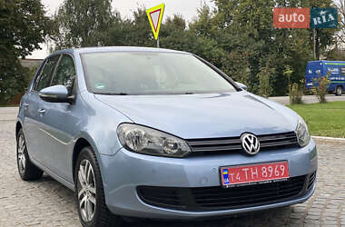 Хэтчбек Volkswagen Golf 2010 в Староконстантинове