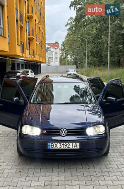 Універсал Volkswagen Golf 2000 в Вінниці