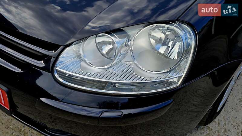 Хэтчбек Volkswagen Golf 2005 в Полтаве