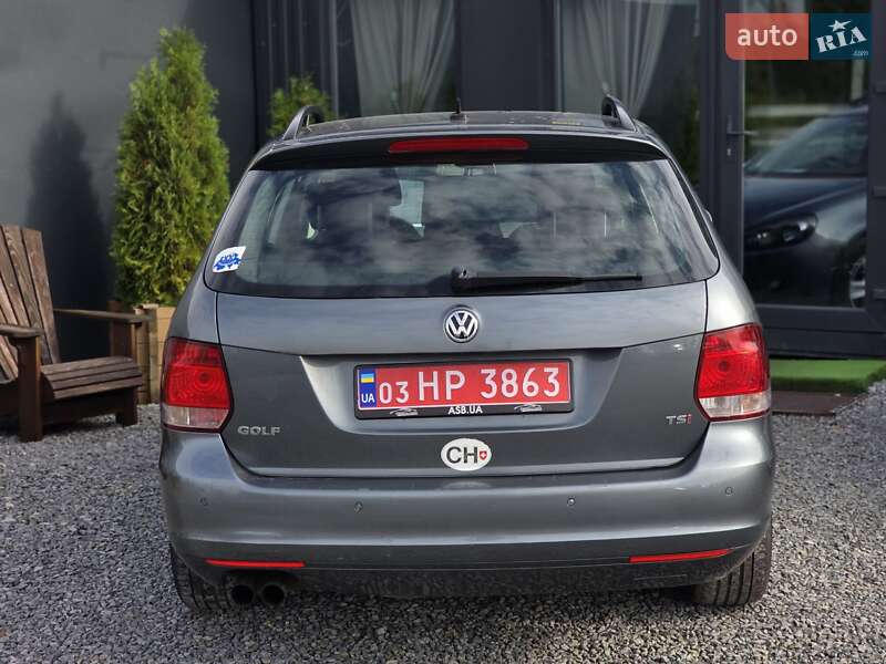 Універсал Volkswagen Golf 2010 в Тернополі