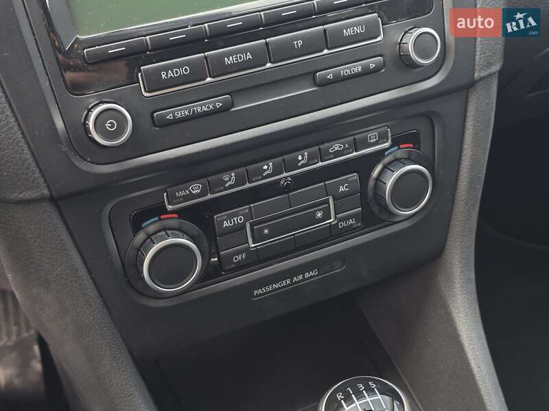 Універсал Volkswagen Golf 2010 в Тернополі