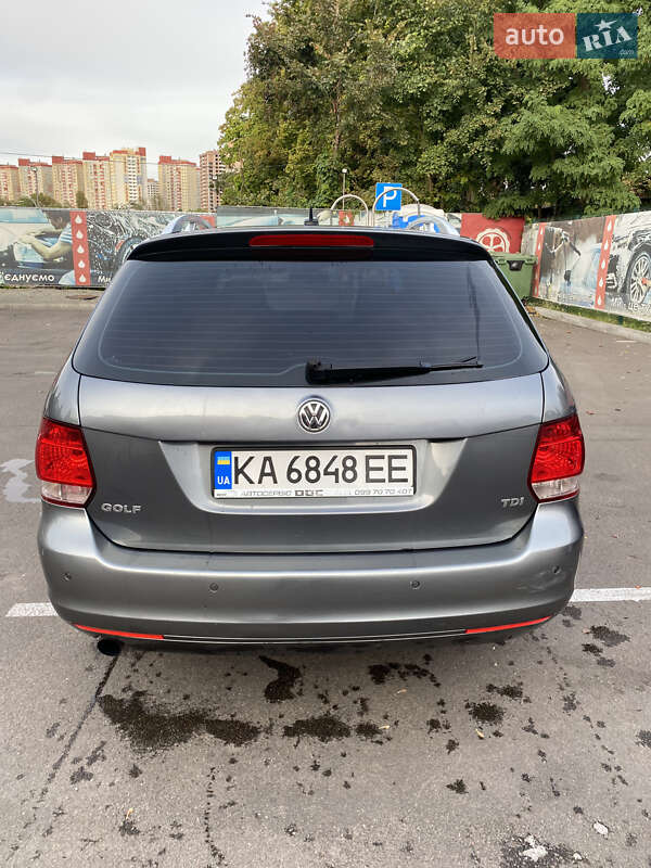 Універсал Volkswagen Golf 2010 в Києві