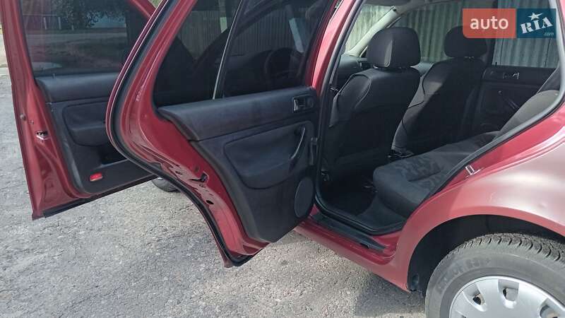 Хэтчбек Volkswagen Golf 1998 в Прилуках