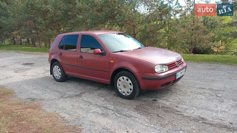 Хэтчбек Volkswagen Golf 1998 в Прилуках