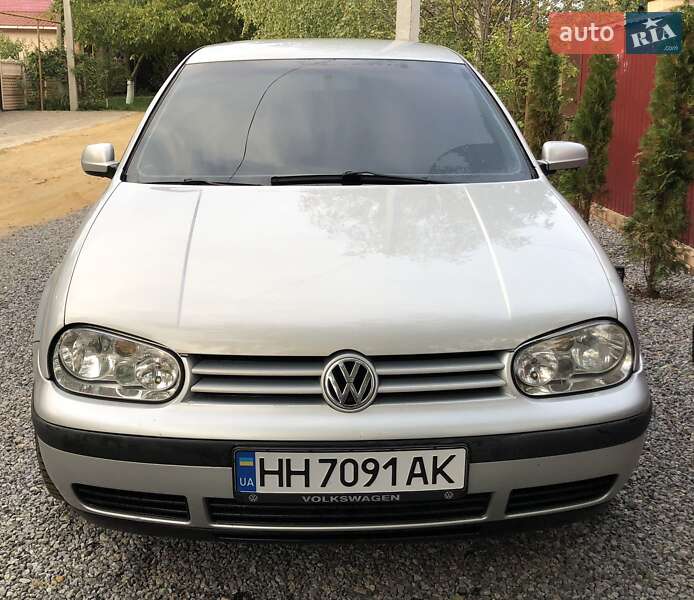 Хэтчбек Volkswagen Golf 2000 в Теплодаре
